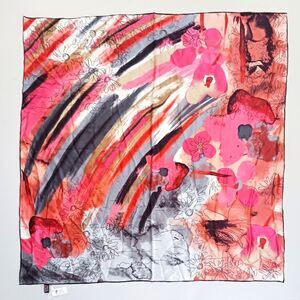 NWT Grace Scarves 100% Silk Pink Gray Abstract Floral Blk Rolled Edge 43"
